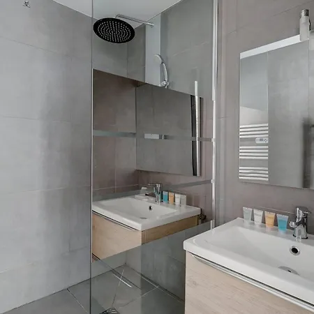 Apartment Bluestay 130 - A 2 Paris